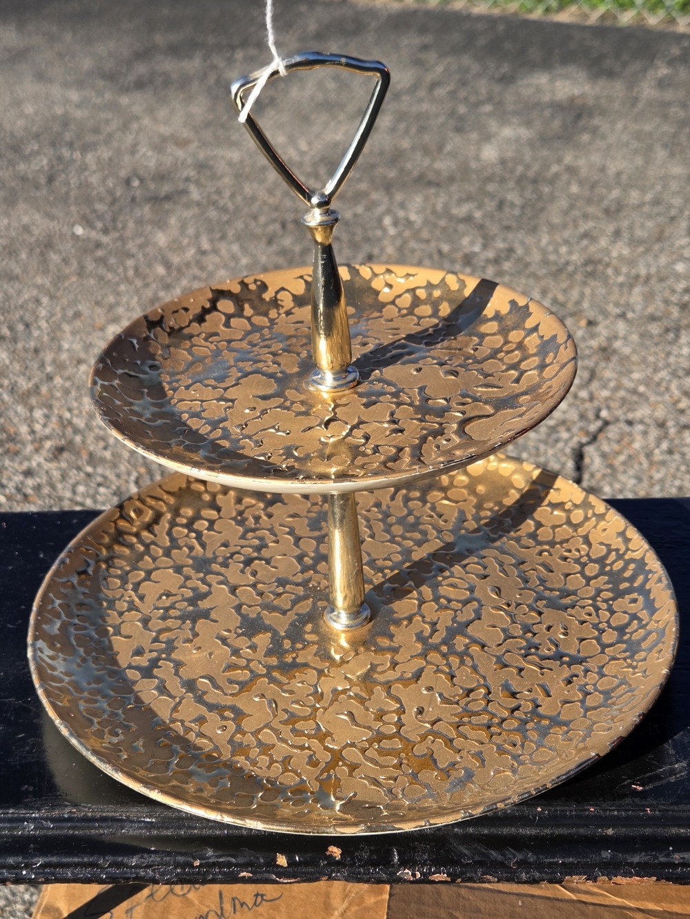 VNTG 1950s 2-Tier Serving Tray/Tidbit Stand 22k Gold/Weeping Bright Gold Pattern